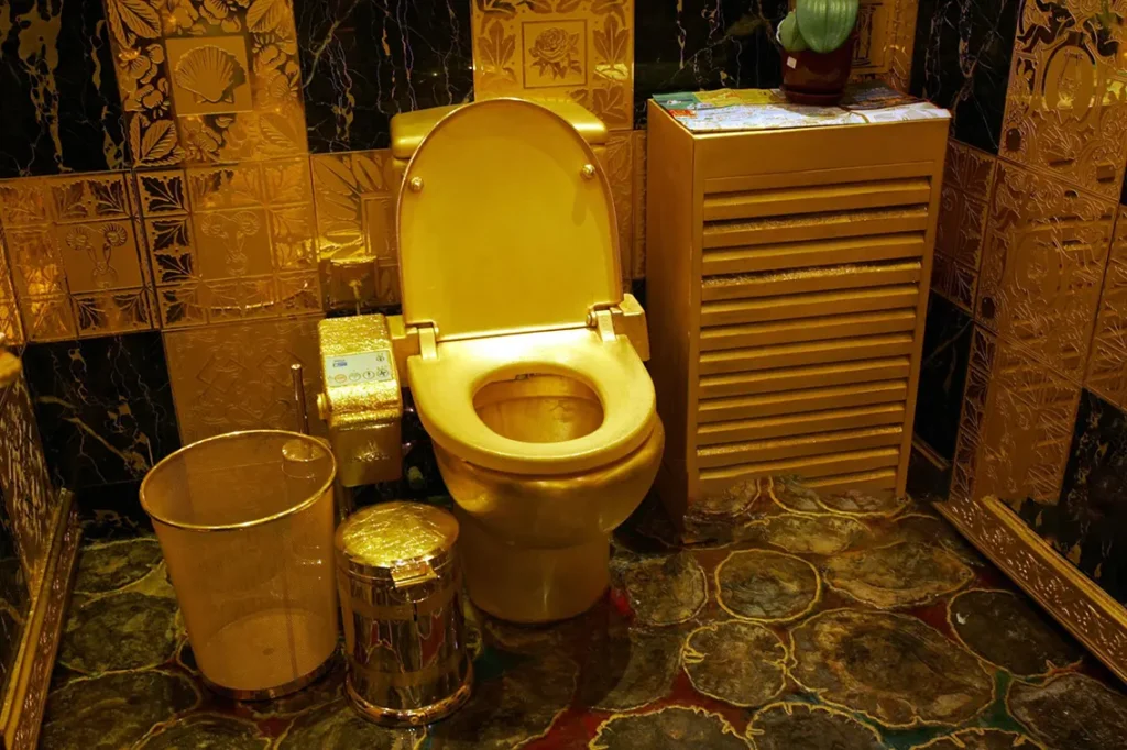 24k-gold-toilet-luxury-lifestyle 24k gold toilet luxury lifestyle
