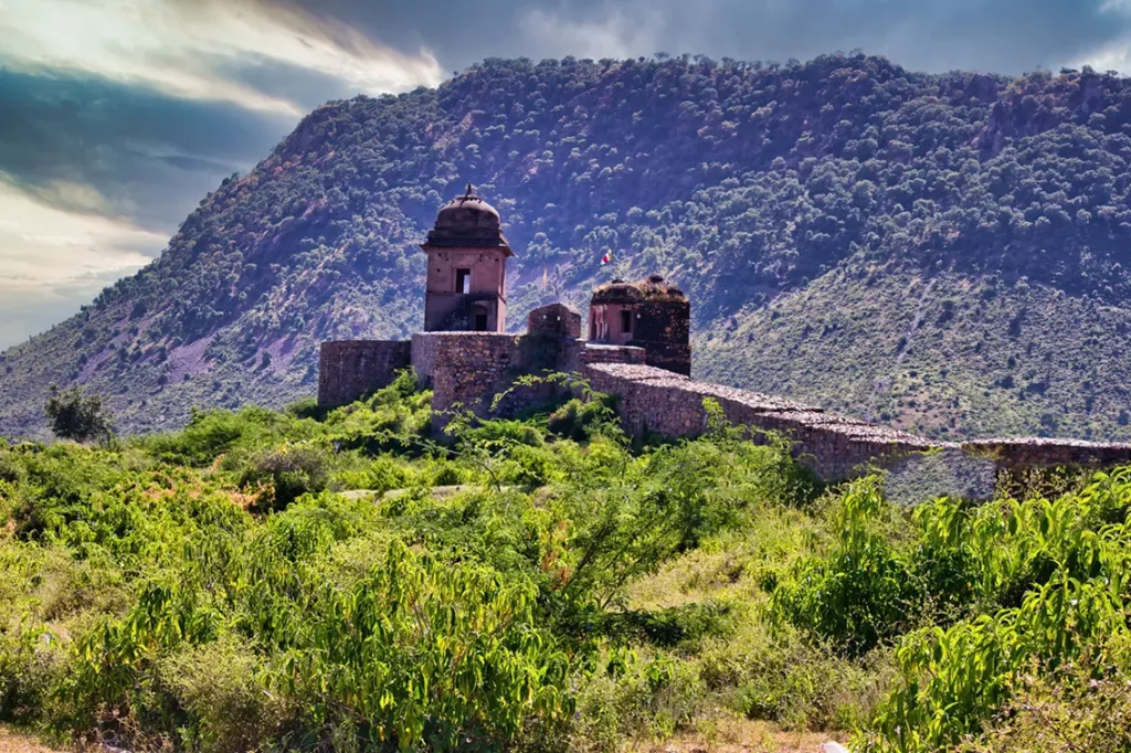 bhangarh-fort-india-haunted-legends Bhangarh Fort India’s most haunted fort with terrifying legends and eerie sounds
