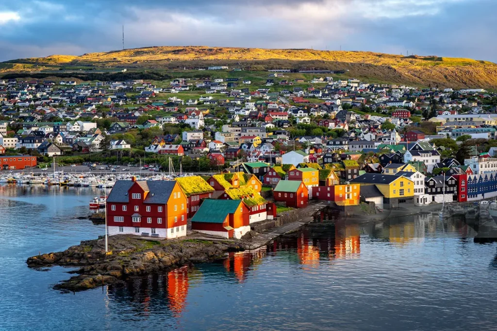 faroe-islands-denmark-cliffs Faroe island in Denmark