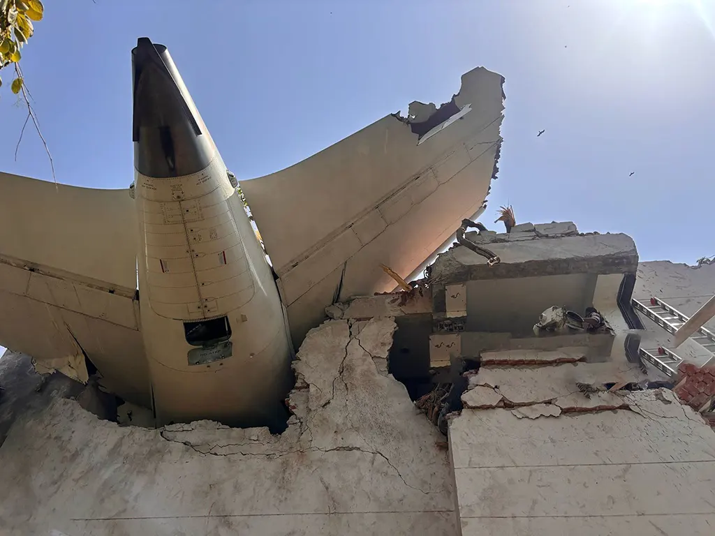 flight-ai171-crash-site-rescue-operations