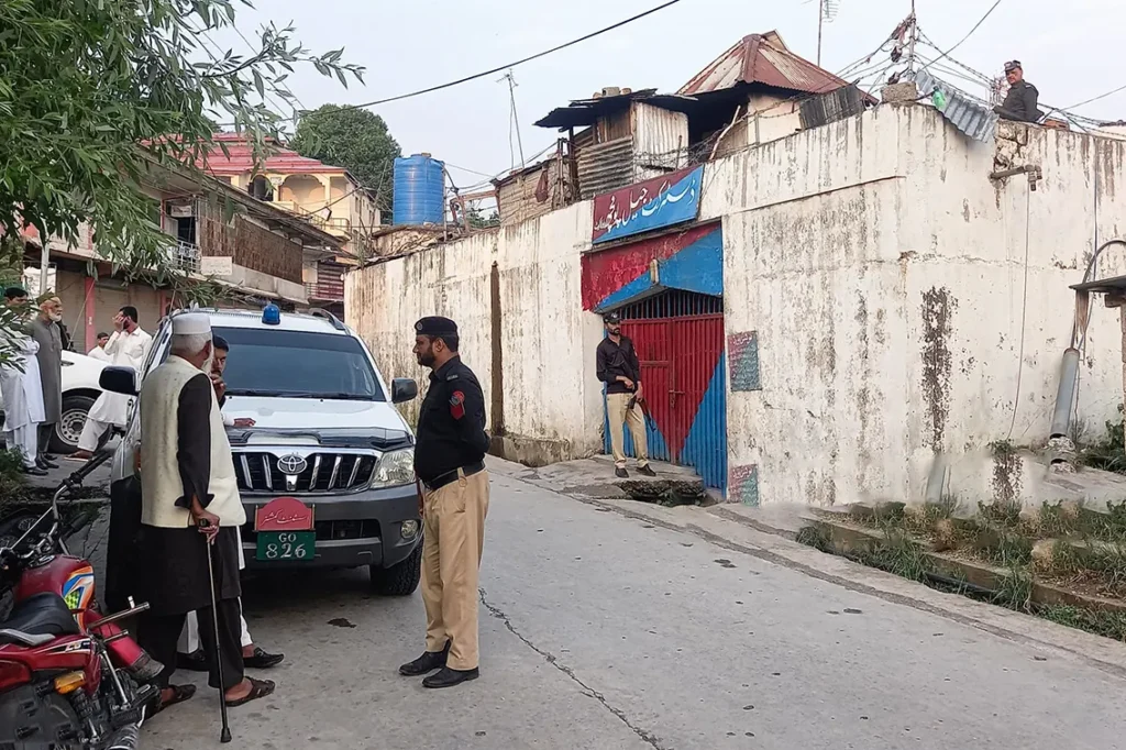 karachi-malir-prison-break-earthquake-escape karachi malir prison break earthquake escape