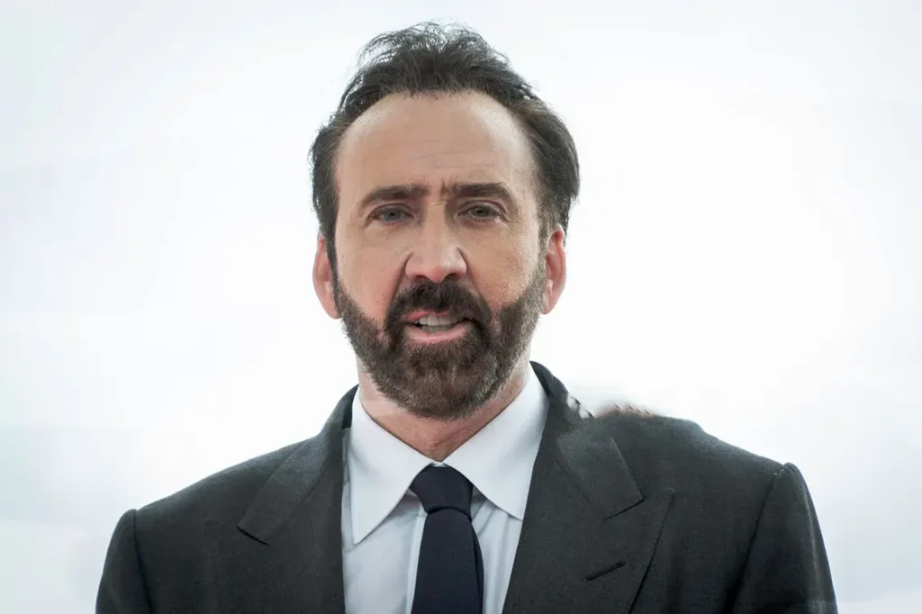 nicolas-cage-dinosaur-skull-million-dollar nicolas cage dinosaur skull million dollar
