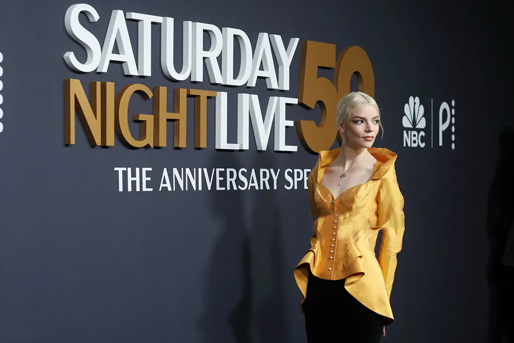 anya-taylor-joy-oscars-2025-gold-sheer-versace-gown Anya Taylor-Joy at the Oscars 2025 in a sheer golden Versace gown, blending vintage glamour with futuristic Hollywood chic.
